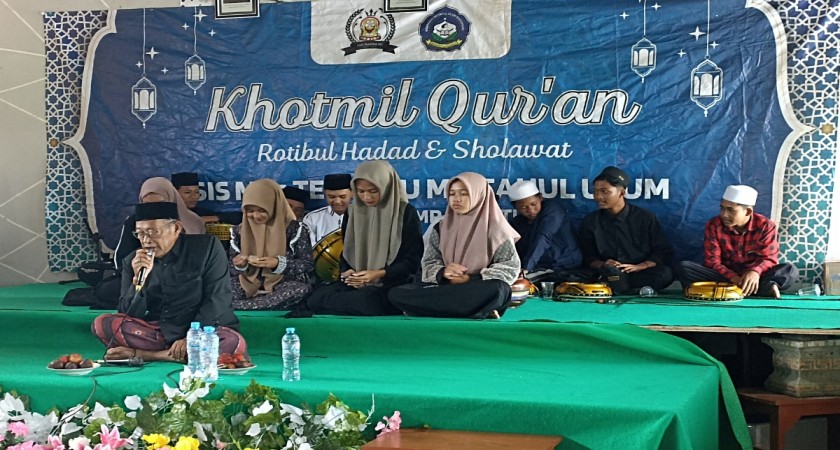 MTs Terpadu Miftahul Ulum Magersari Peringati Isra Mi'raj Nabi Muhammad SAW