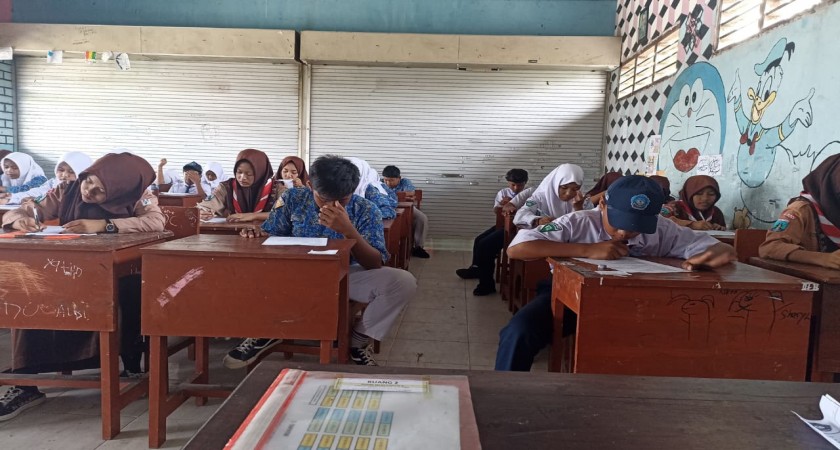 Pelaksanaan STS di MTs Terpadu Miftahul Ulum Magersari Berjalan Lancar dan Tertib