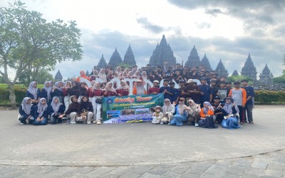 Semangat Kebersamaan dan Edukasi Warnai Ziarah & Tour MTs Terpadu Miftahul Ulum Magersari di Yogyakarta